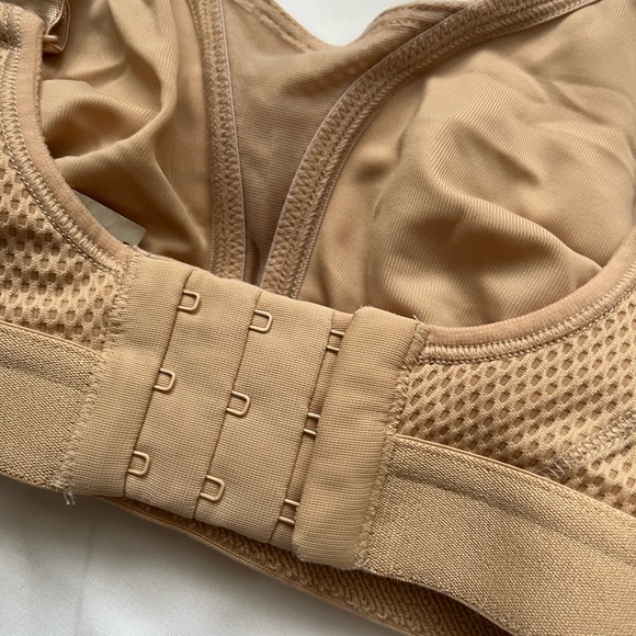 Amoena Performance Sports Bra - Picture 3 of 6